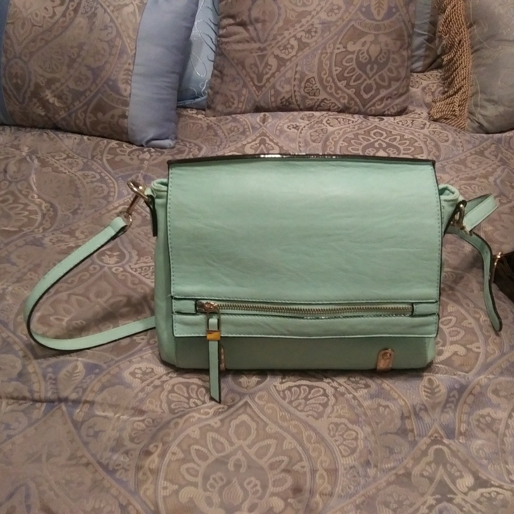 Purses - Picture 3 of 7